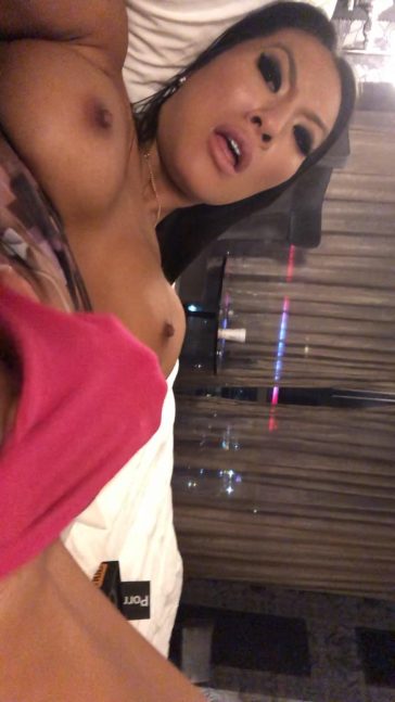 Asa Akira Selfie Pussy Fingering Onlyfans Video Leaked