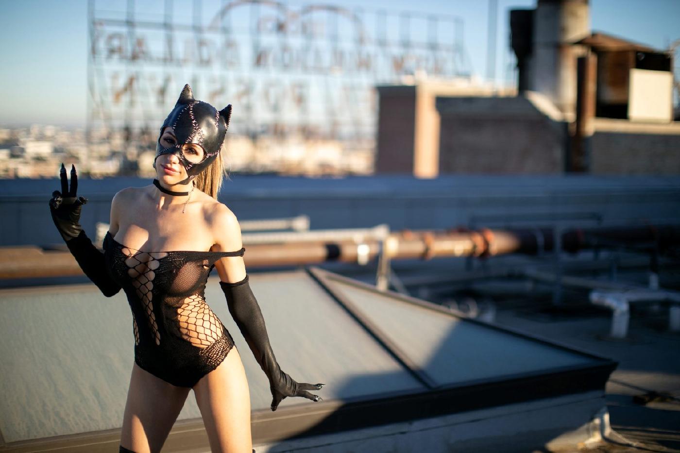 Liz Katz Nude Catwoman Bondage Costume Onlyfans Set Leaked InfluencerChicks