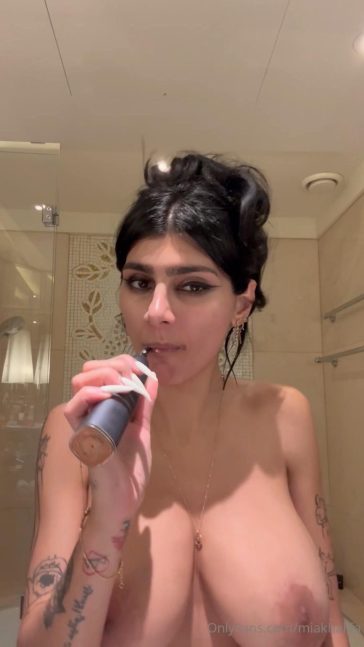 Mia Khalifa Topless Teeth Brushing Onlyfans Video Leaked