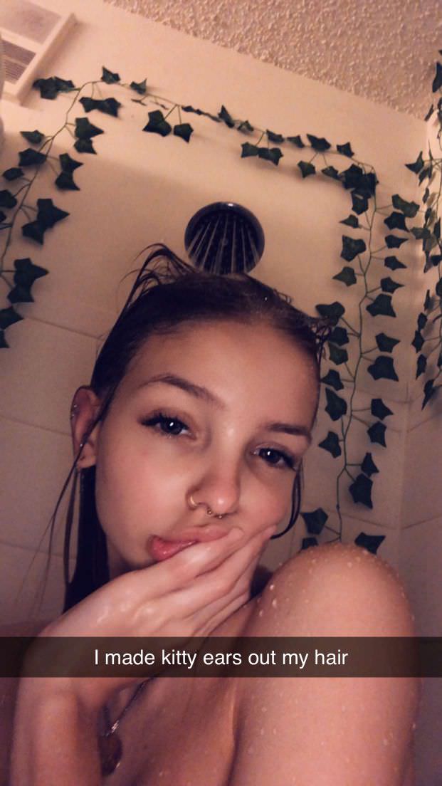 PeachTot Topless Shower Snapchat Nudes Leaked 7