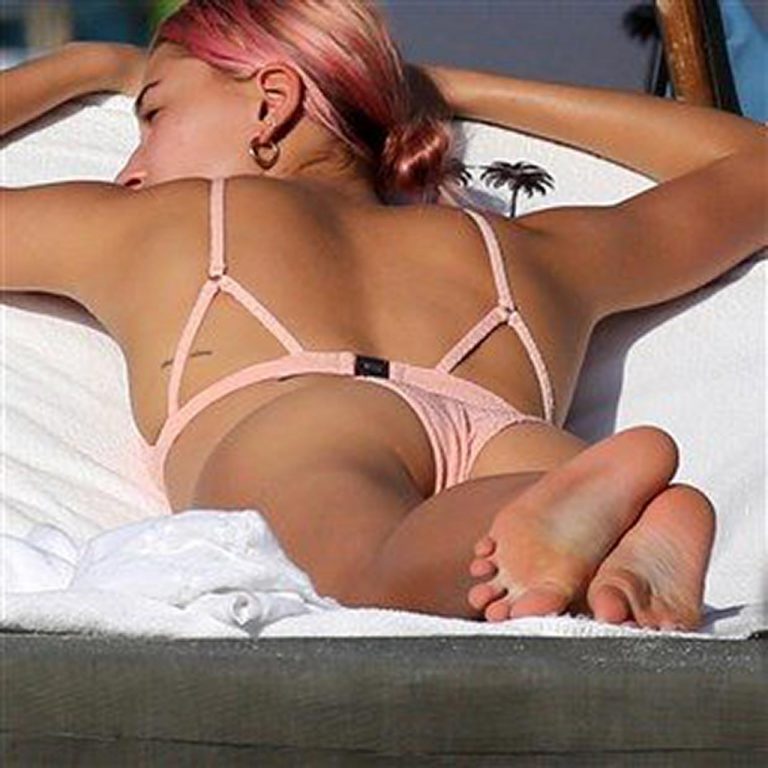 Hailey Baldwin Nude Photos Leaks Influencerchicks