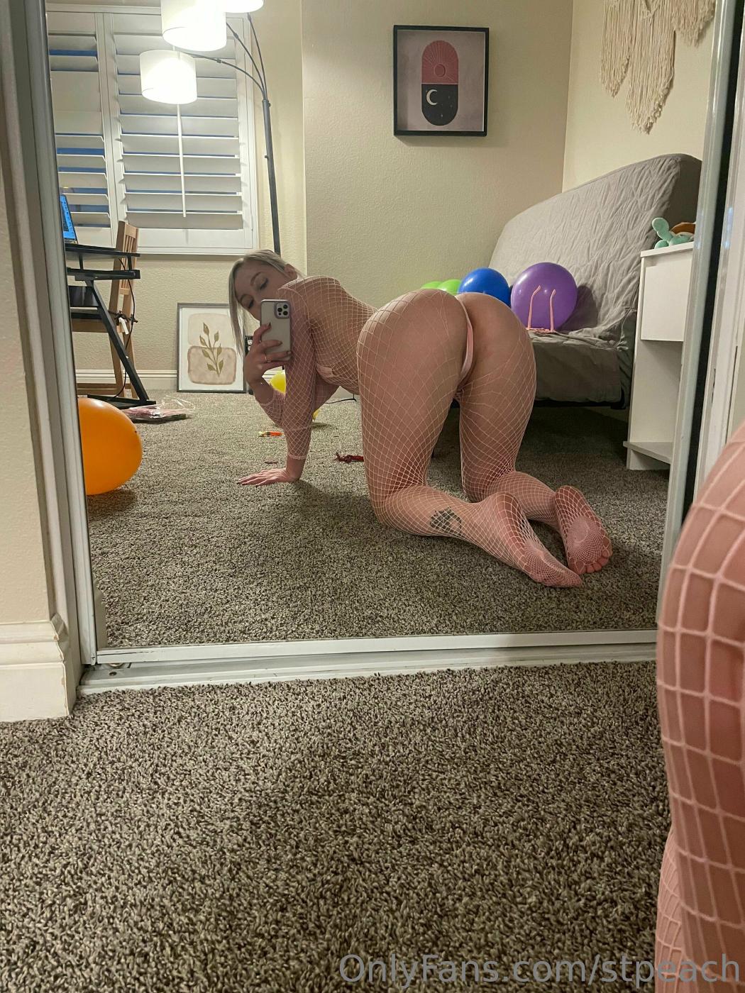 STPeach Fishnet Lingerie Balloon Humping Fansly Set Leaked 