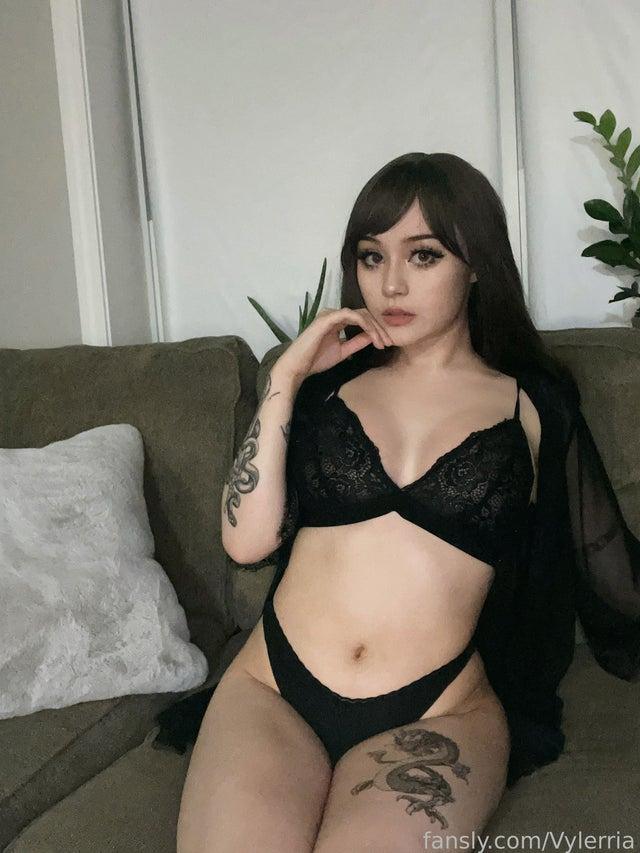 Vylerria Sexy Black Lingerie Fansly Leaked Photos